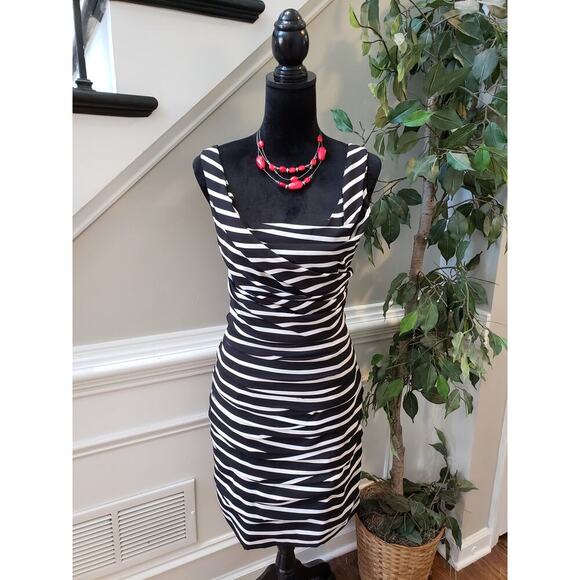 Express Dress Women Size 12 Black White Stripe Ruched Bodycon Sleeveless - Picture 1 of 9